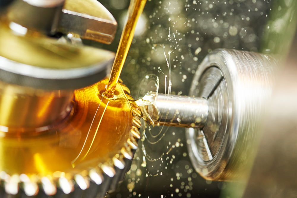Lubricants_AdobeStock_177247496 Petro Card Industrial Lubricants